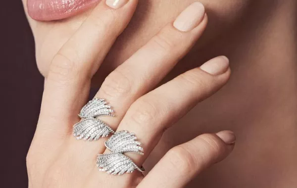 تصاميم خواتم للأصابع الممتلئة من الماس 