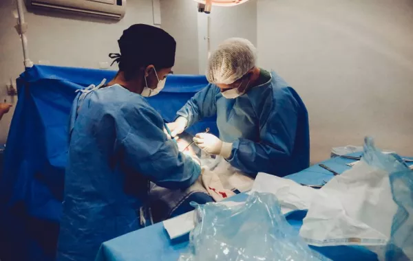 فريق طبي في مستشفى الأمير محمد بن ناصر بجازان يسيطر على جلطة دماغية لأربعيني في 11 دقيقة فقط- الصورة تعبيرية من pexels